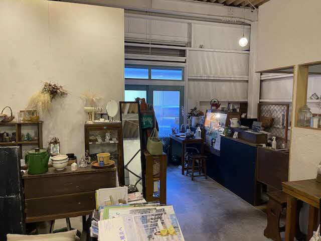 エムズカフェ店内