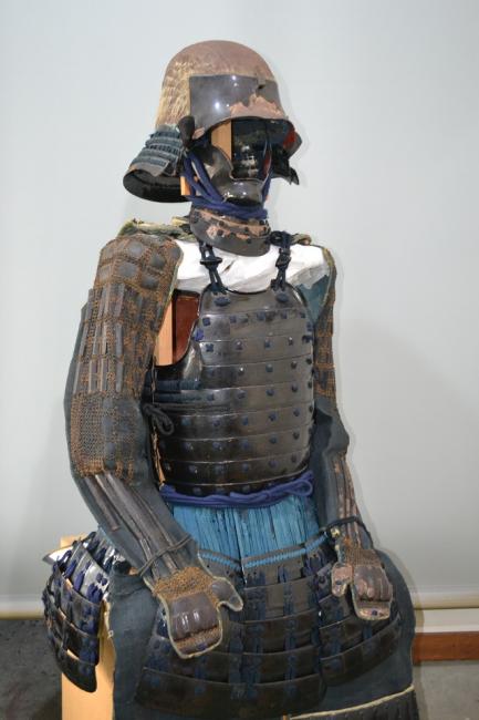 横矧桶側菱綴二枚胴具足（熊野神社蔵・当館寄託）