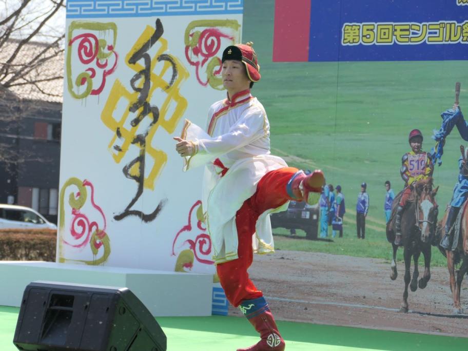 モンゴル国伝統舞踊の披露