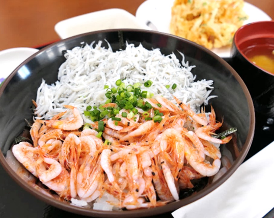 大井川港直営食堂さくら「大井川みなと丼」例