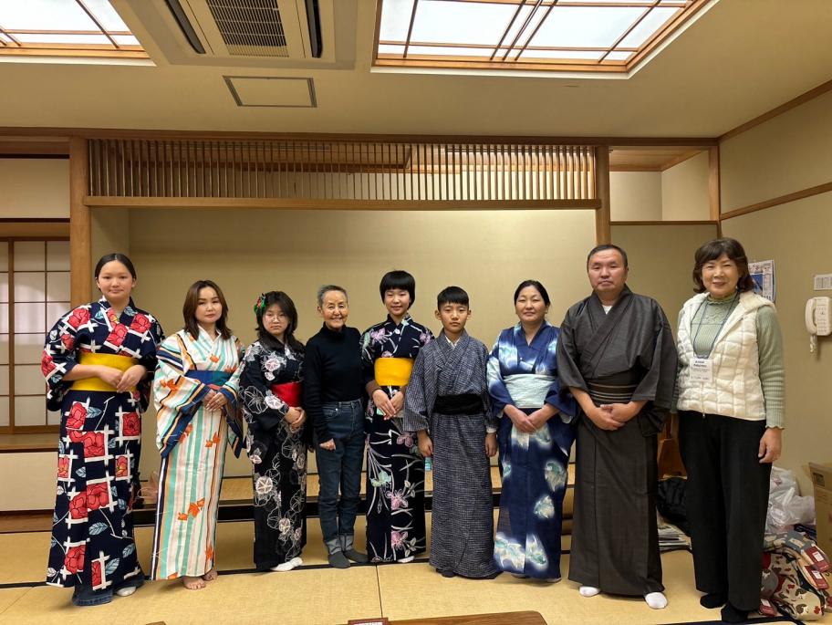 浴衣体験の様子