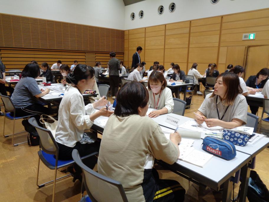 連絡協議会。グループワークの様子。