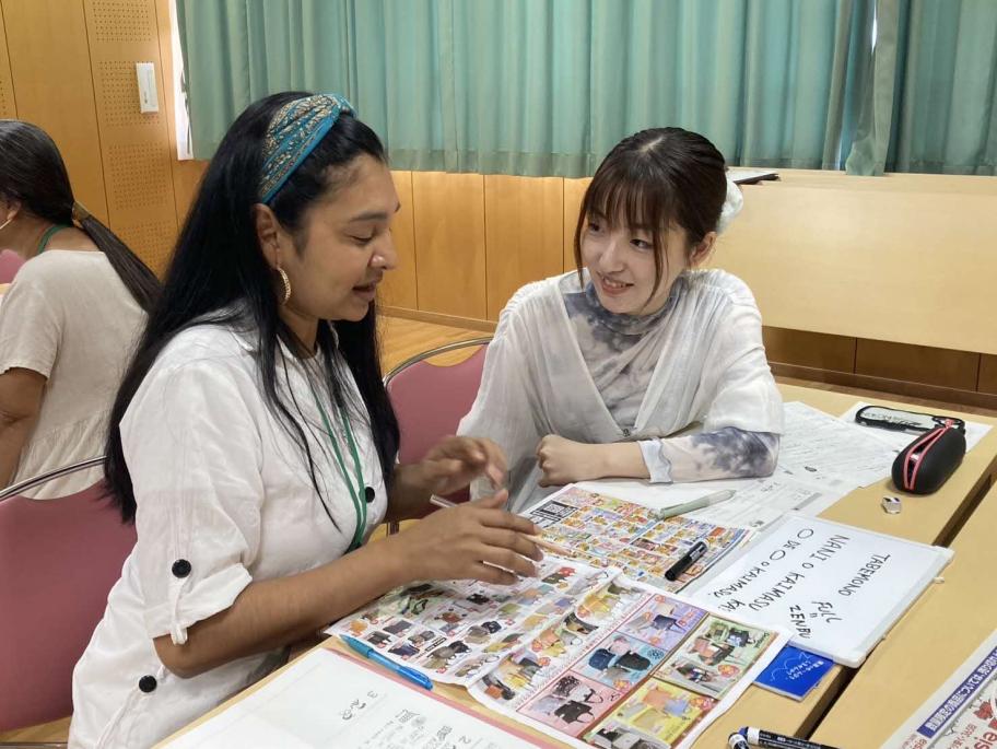 対話する学習者とサポーターの様子