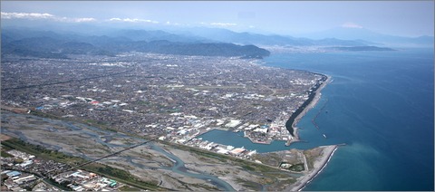 空から見た焼津市内