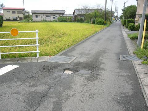 道路の穴の一例